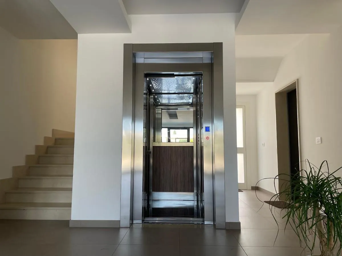 Lecce Parkside Apartment