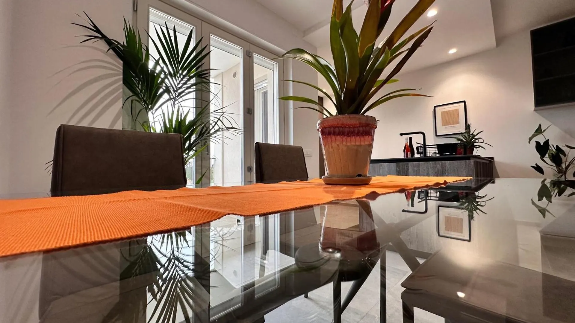 Lecce Parkside Apartment 0*,